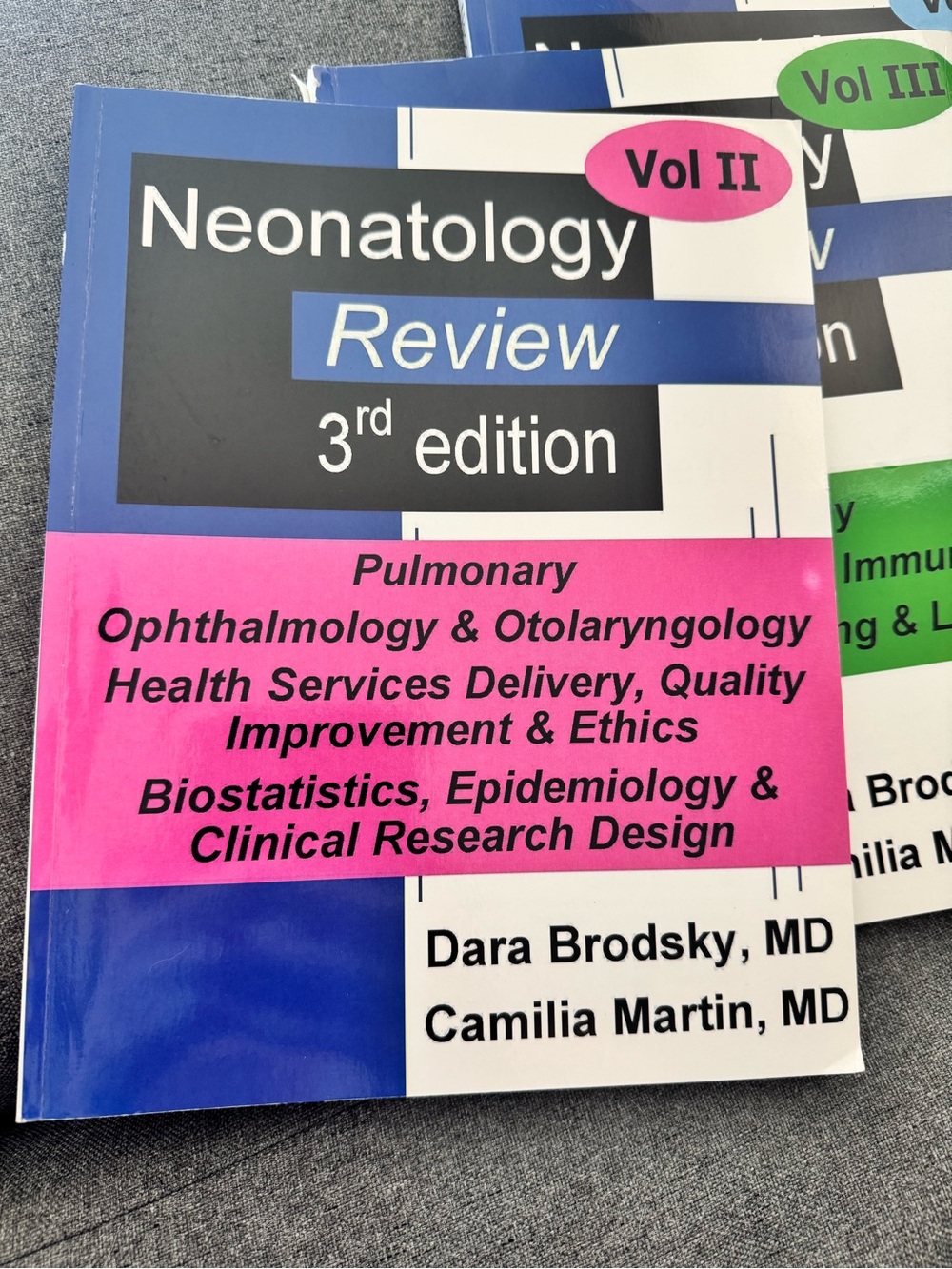Neonatology Review 3rd Edition Complete Volumes I-V - Picture 3 of 6